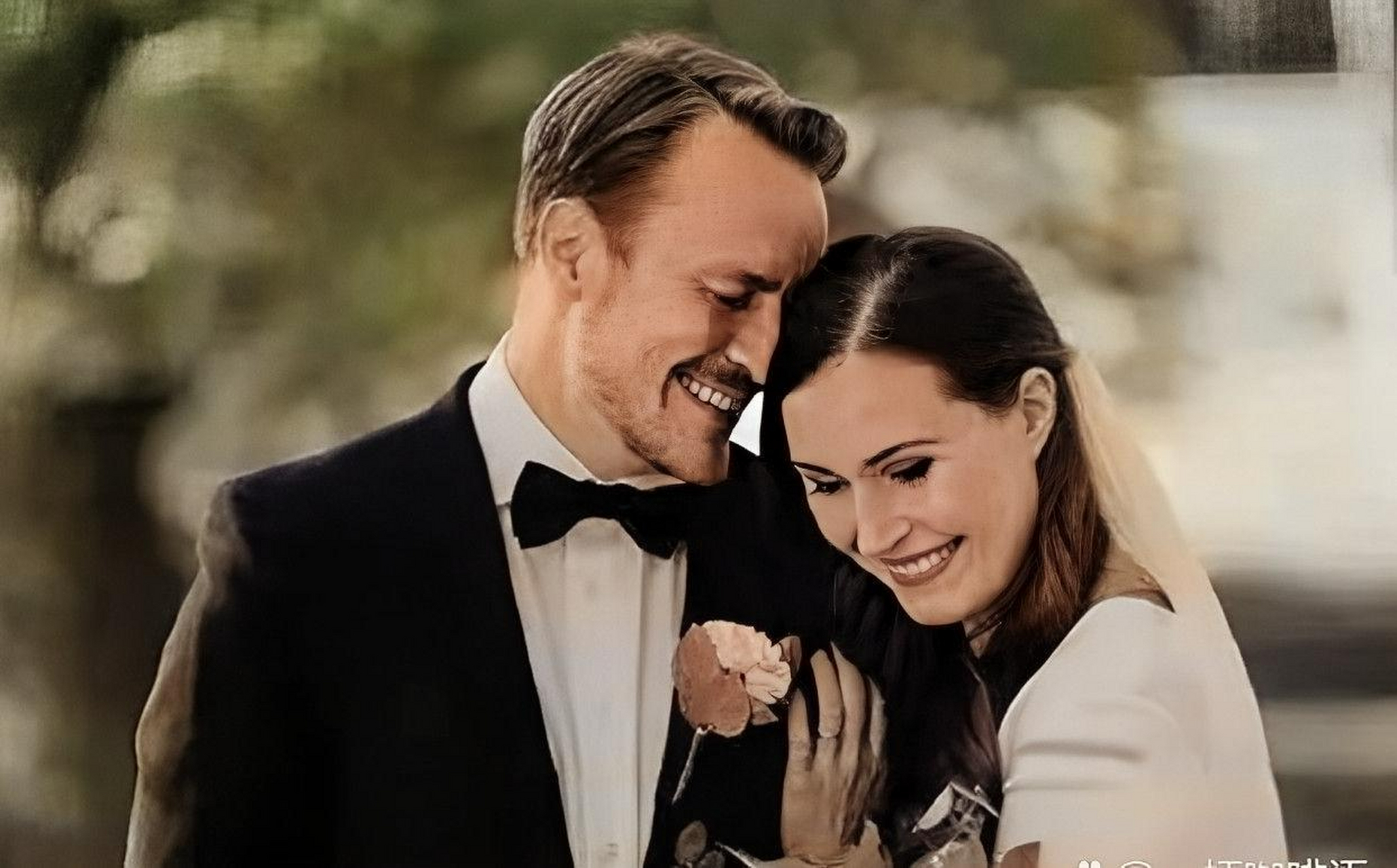 芬兰最年轻的女性总理桑娜·马林宣布与丈夫离婚.