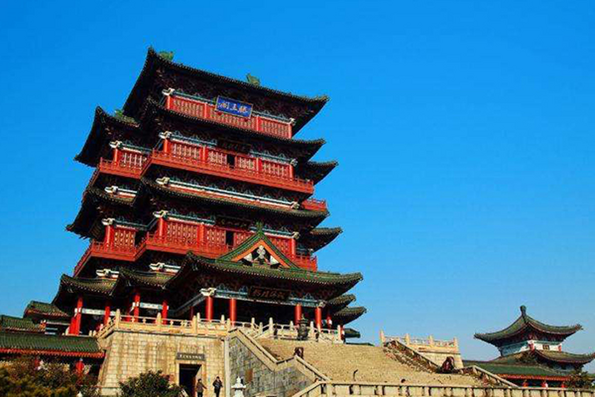 1,南昌安义古村群  2,梅岭风景名胜区  3,滕王阁  4,南昌之星  5,南昌