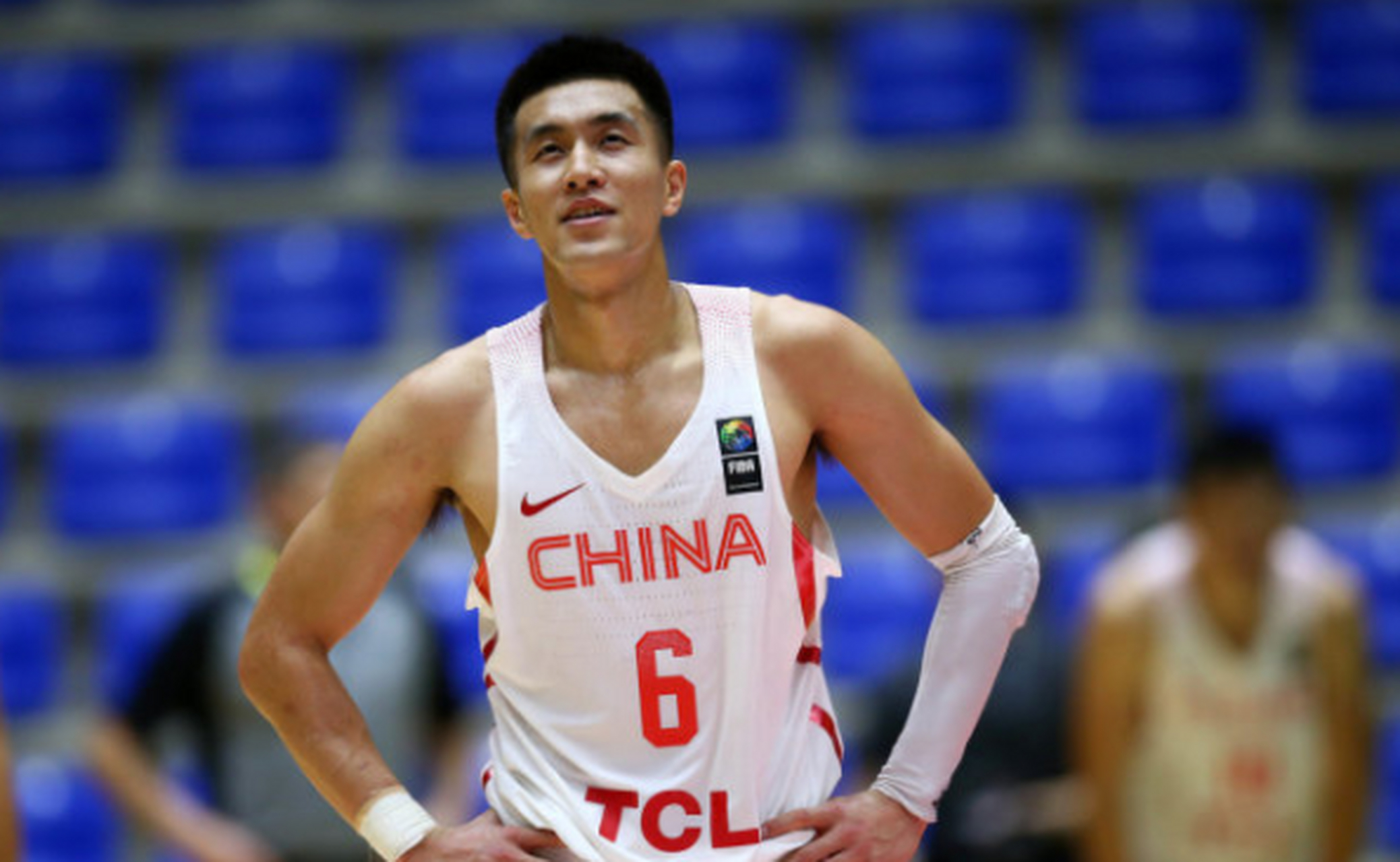 想要成为金字塔尖的巨星,郭艾伦已经具备专注篮球的球痴属性,也有人球