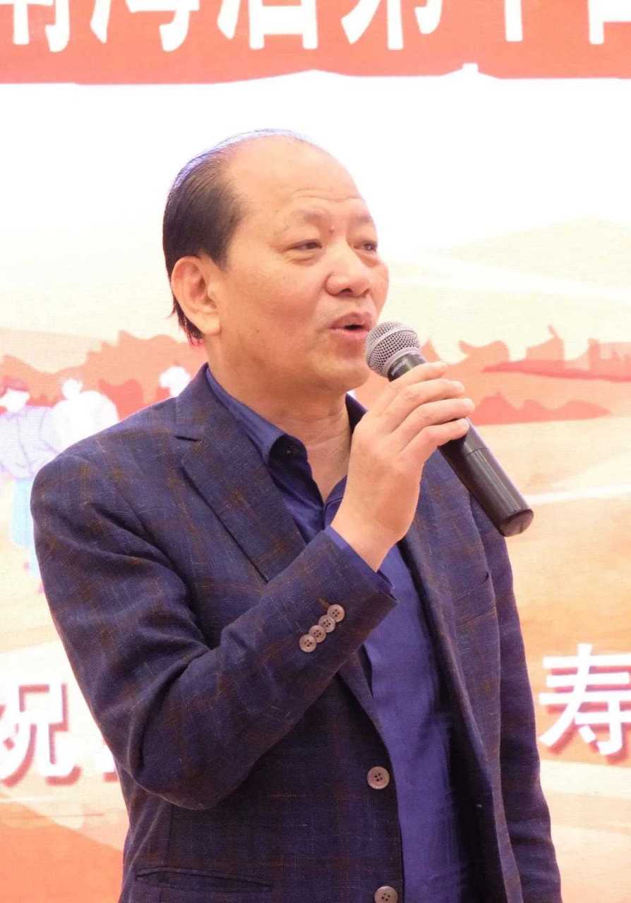 广州竹溪酒家今天上午在佛山南海店举行第十四届爱老敬老联欢午宴,共