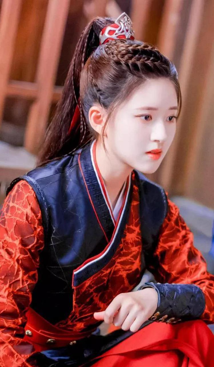 近日,由华晨宇,赵露思,王楚然,郭麒麟主演的新版《仙剑奇侠传》已经