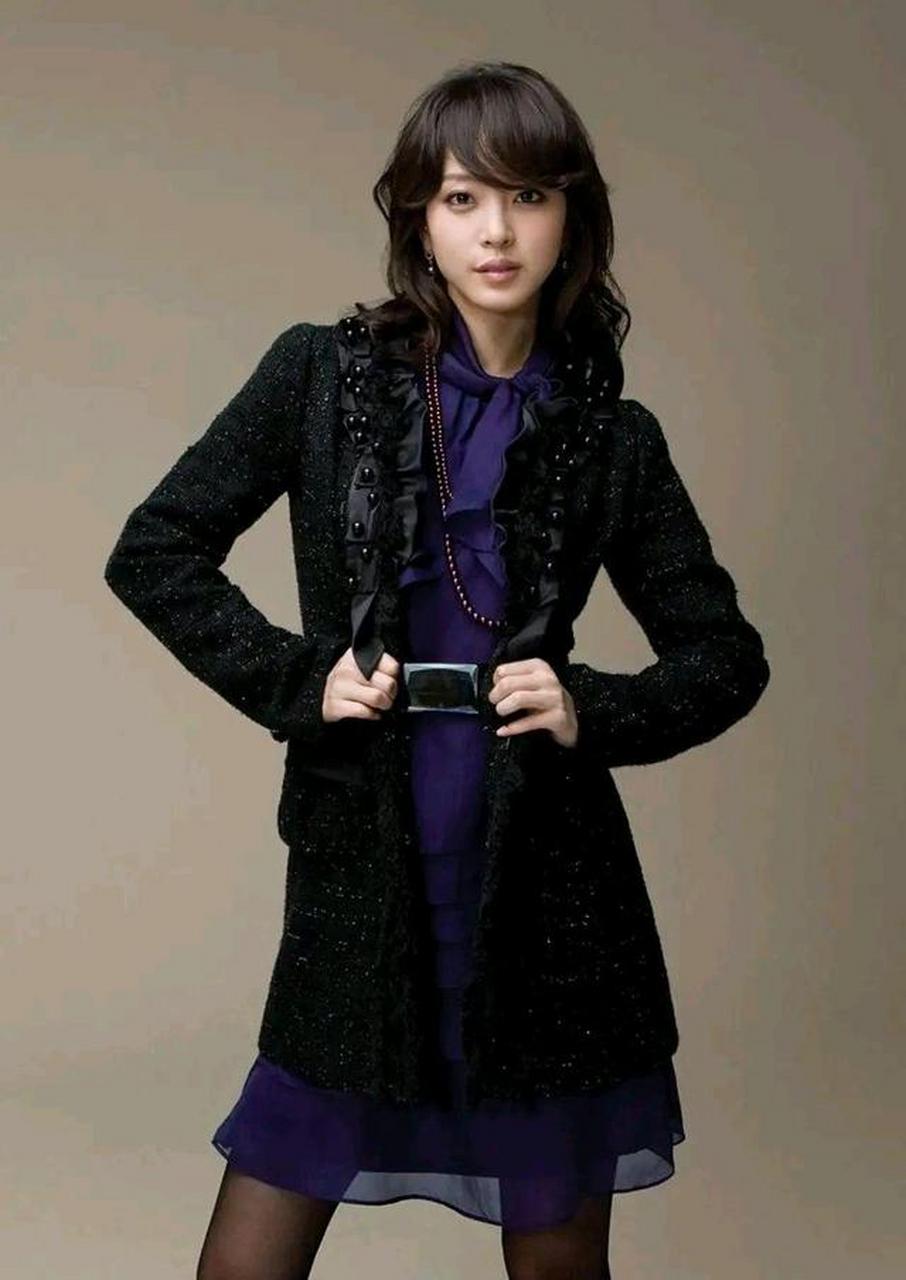 韩剧"女神"韩艺瑟,能驾驭多种风格和类型的服装