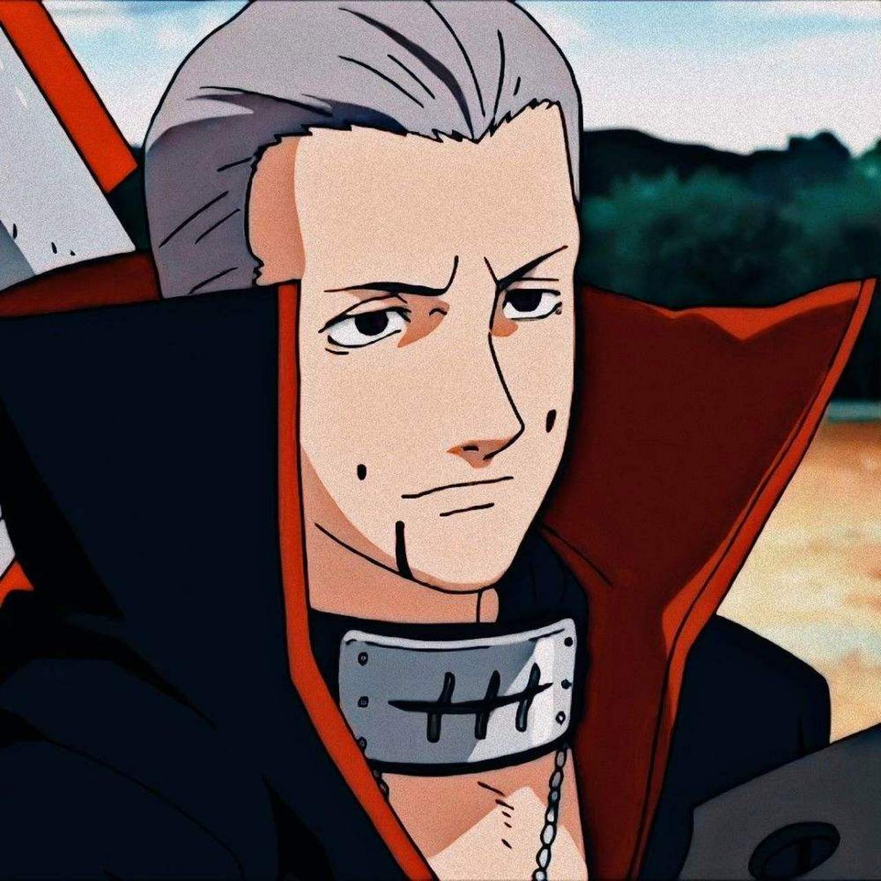 飞段落入鹿丸的圈套中,被鹿丸采用爆符,把身体炸得七零八落