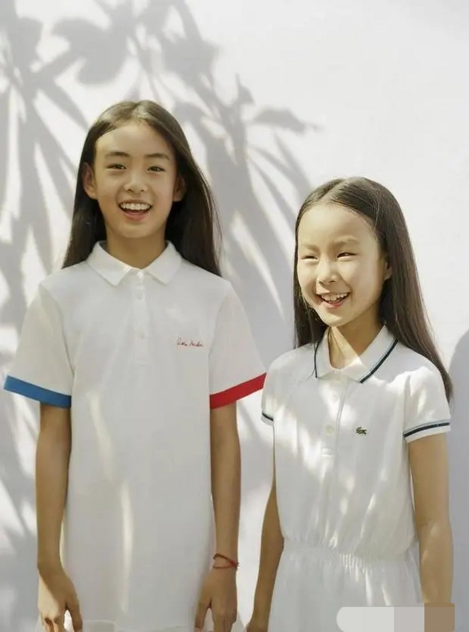 佟大为的女儿佟知霏,如今13岁身高就窜到1米7,身