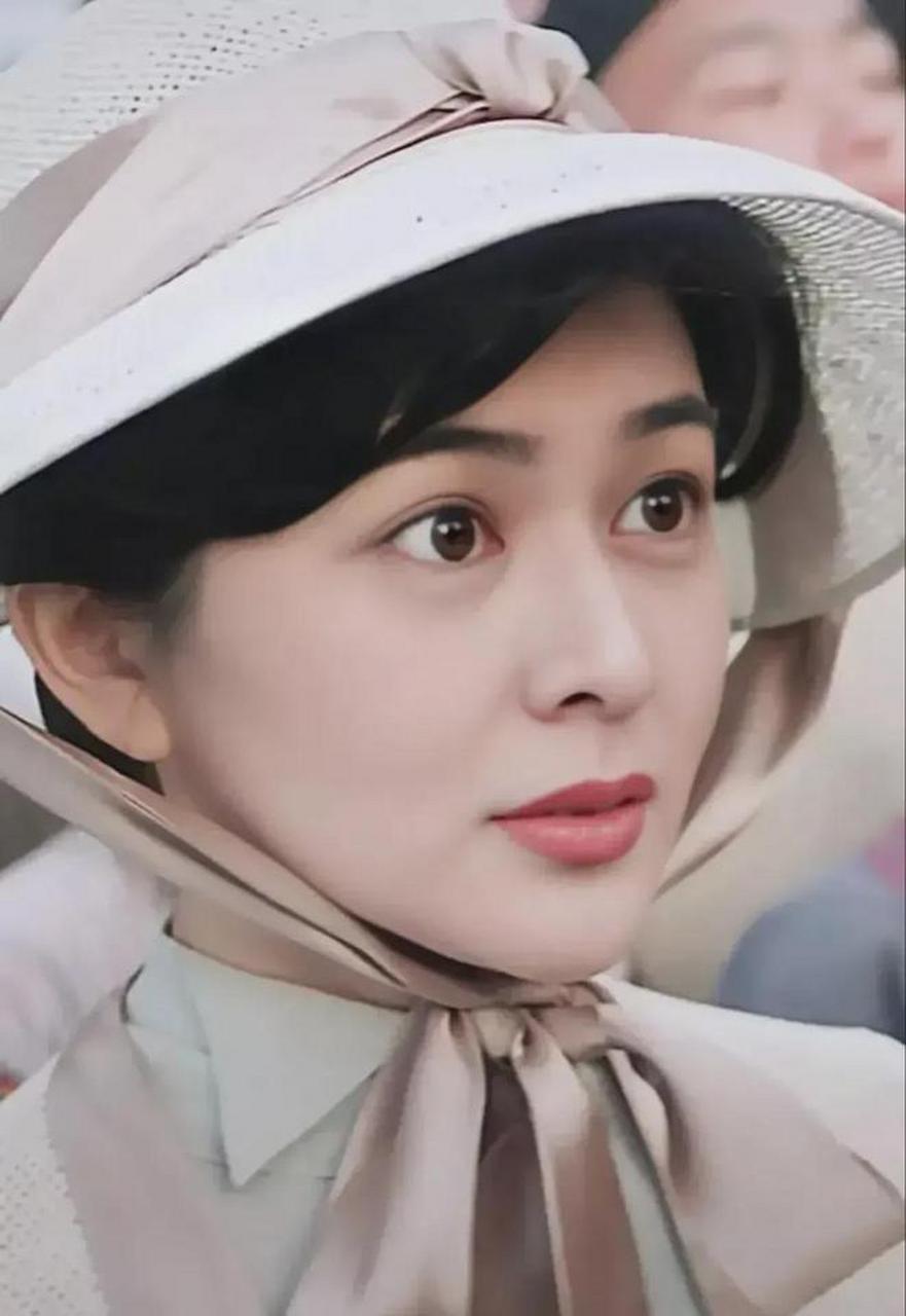 上世纪90年代,香港女星关之琳扮演的"黄飞鸿"系列电影中的"十三姨"