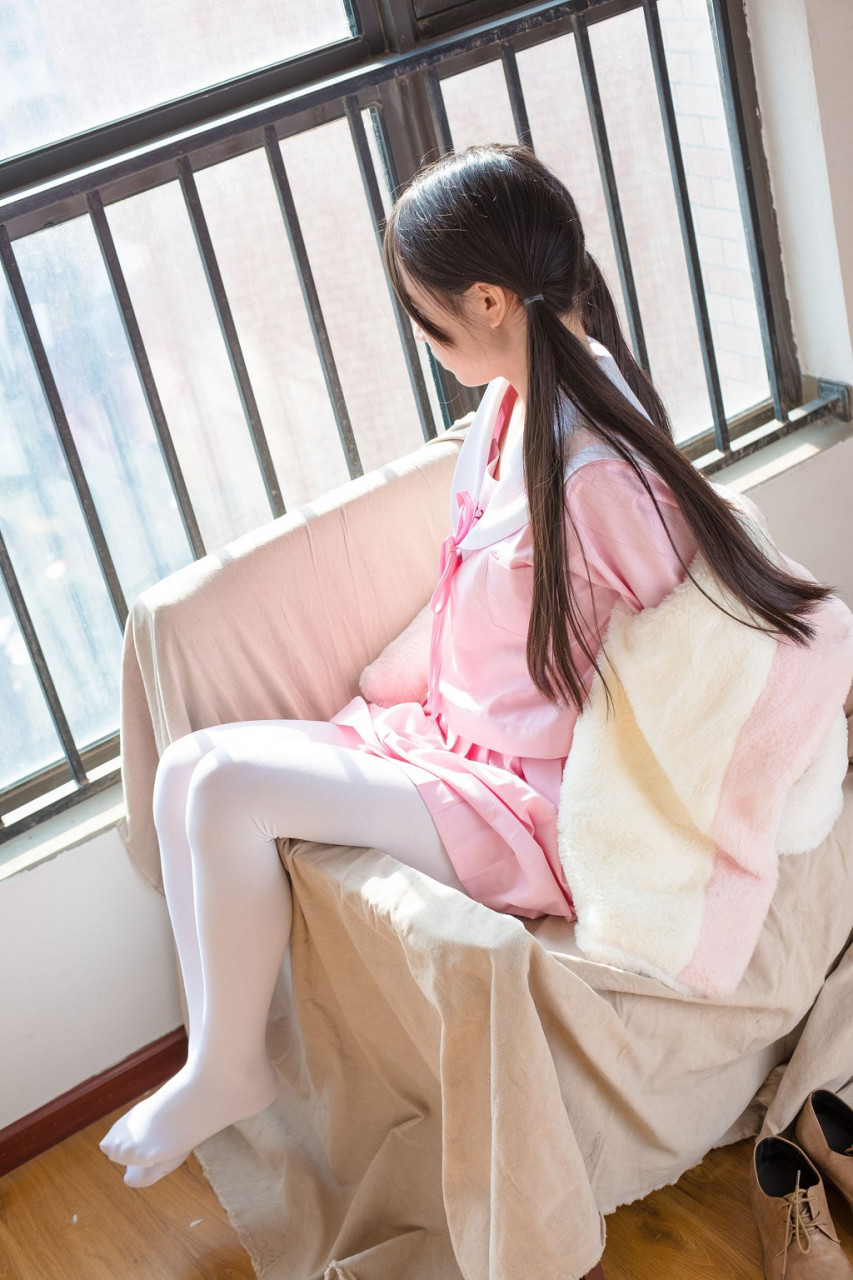 森萝财团人气甜美少女写真合集