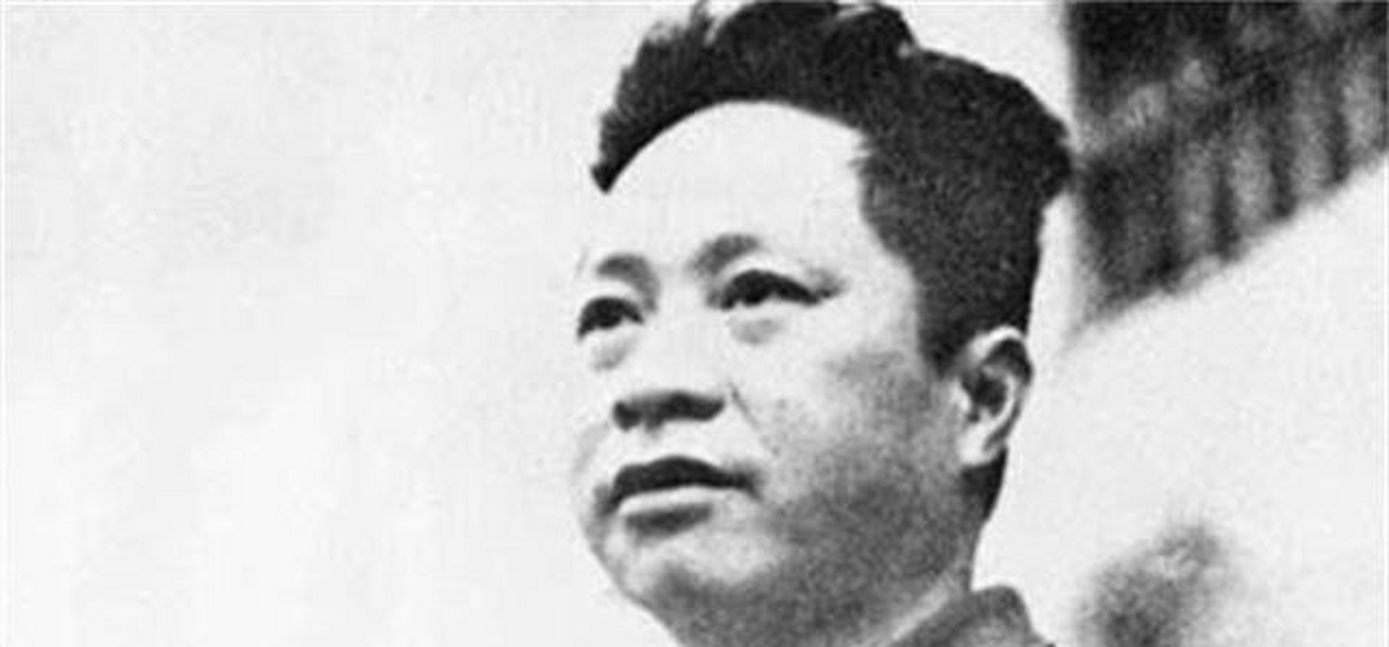 叶华明是叶挺的二儿子,因为叶挺忙于革命,他自小就没多少机会能见到