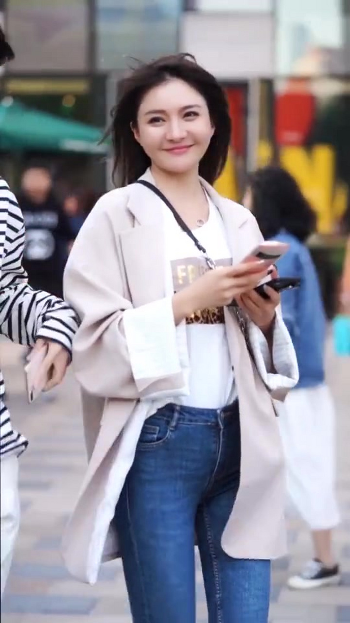 看到笑起来甜美可爱的小姐姐会满满的正能量