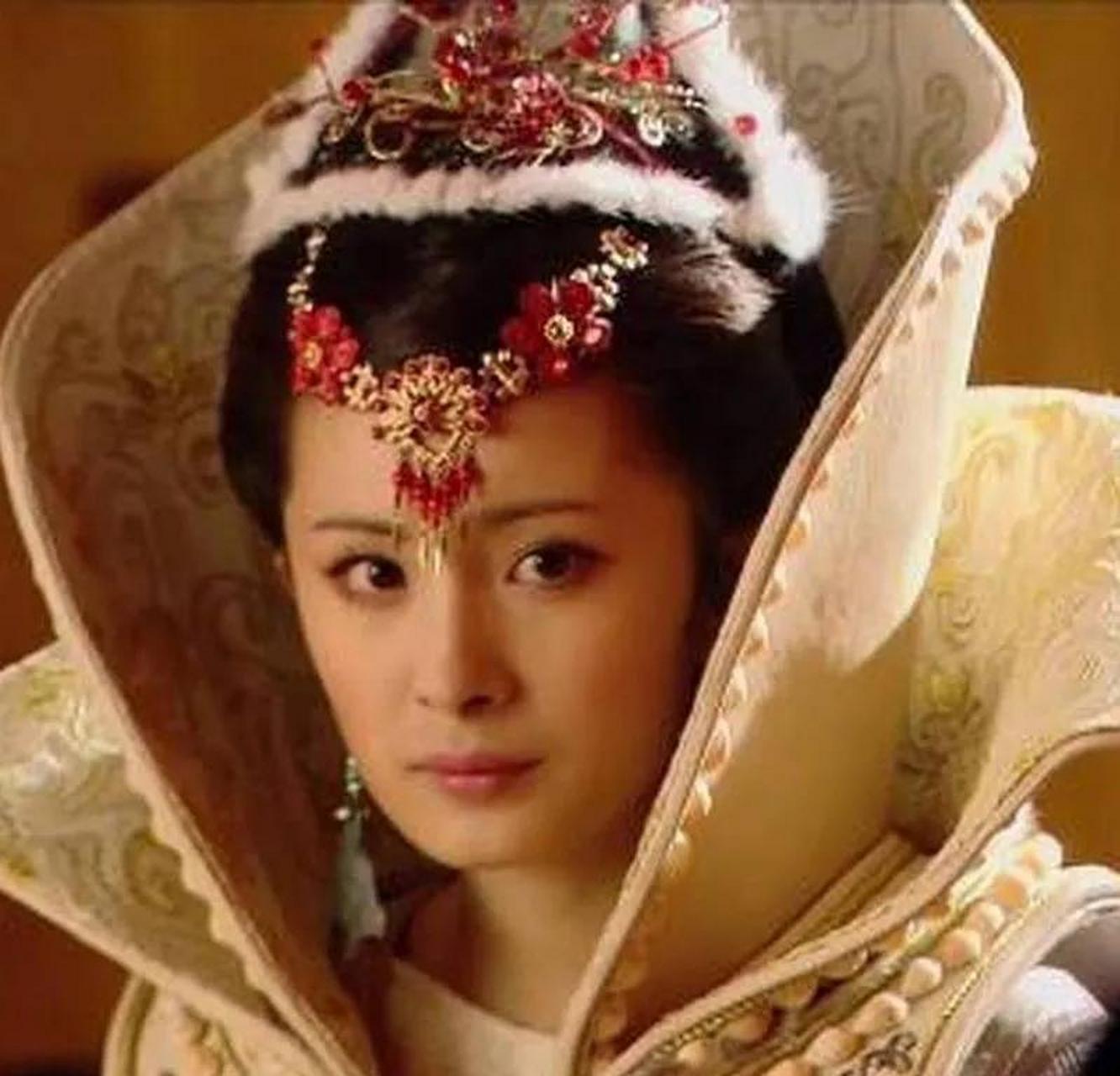 公元前31年,王昭君嫁过去才3年,匈奴呼韩邪单于就去世了