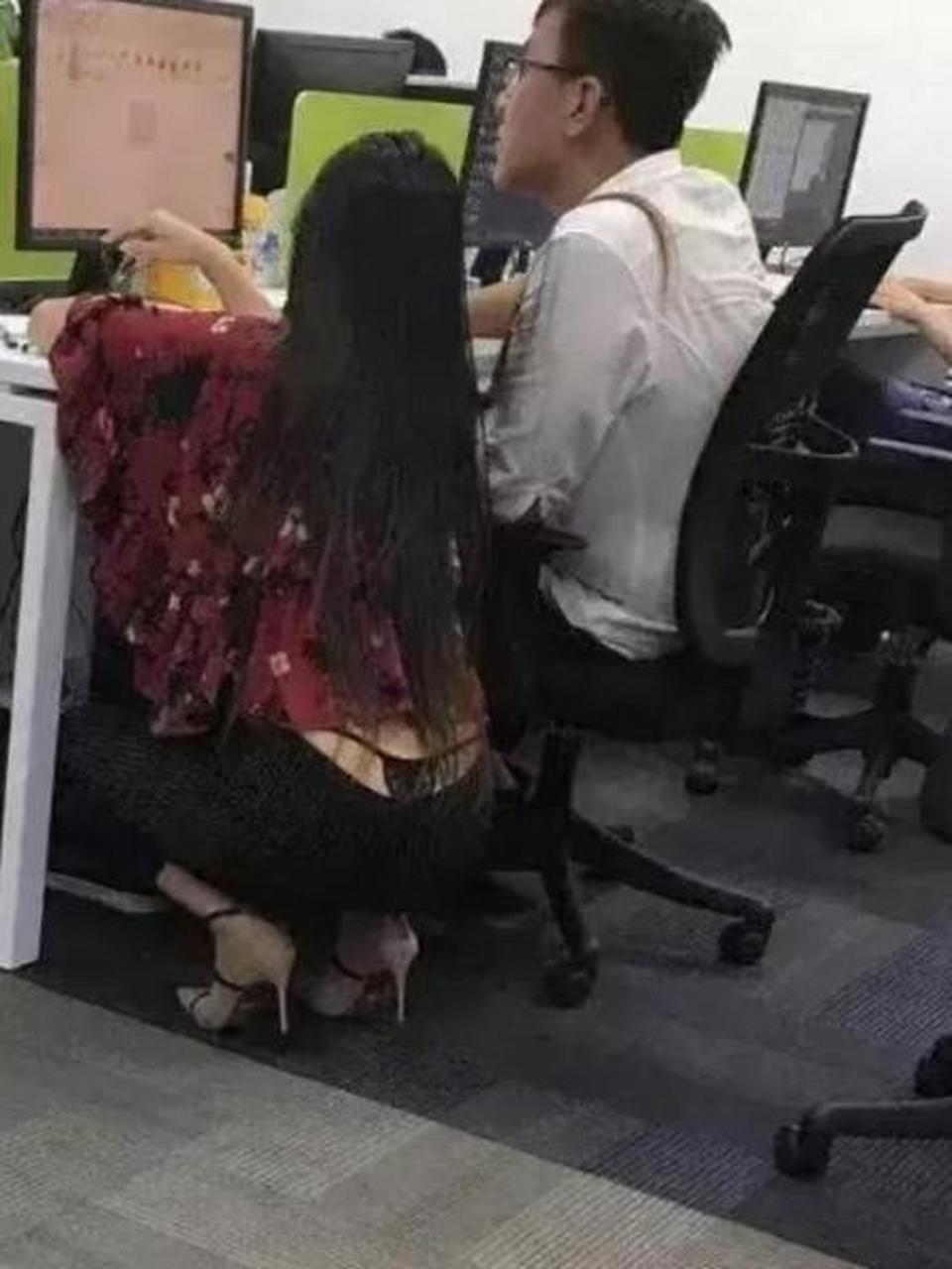 妹子虚心求教的样子真的很美