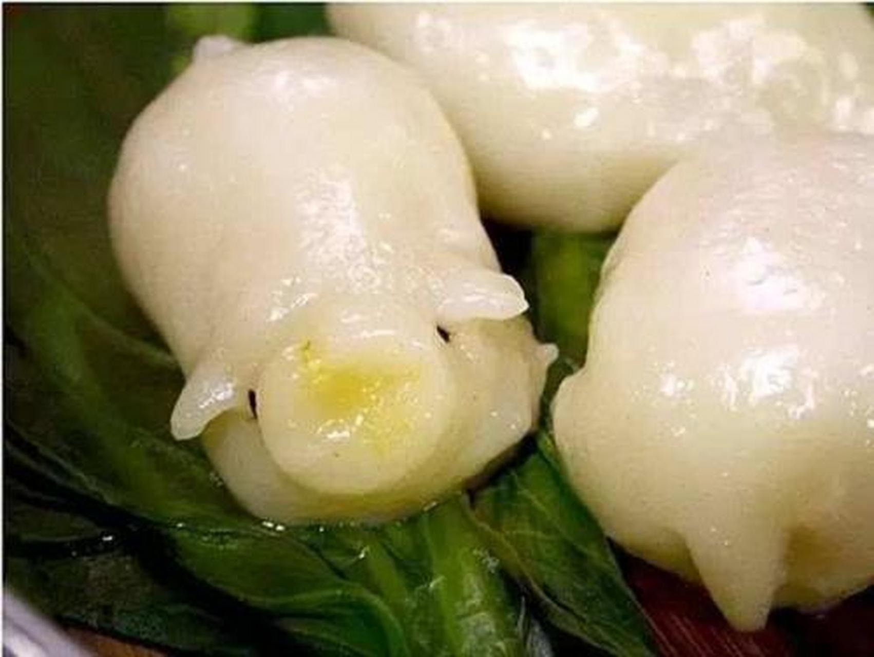 1,猪儿粑,泸州传统小吃,口感软糯,味道香甜