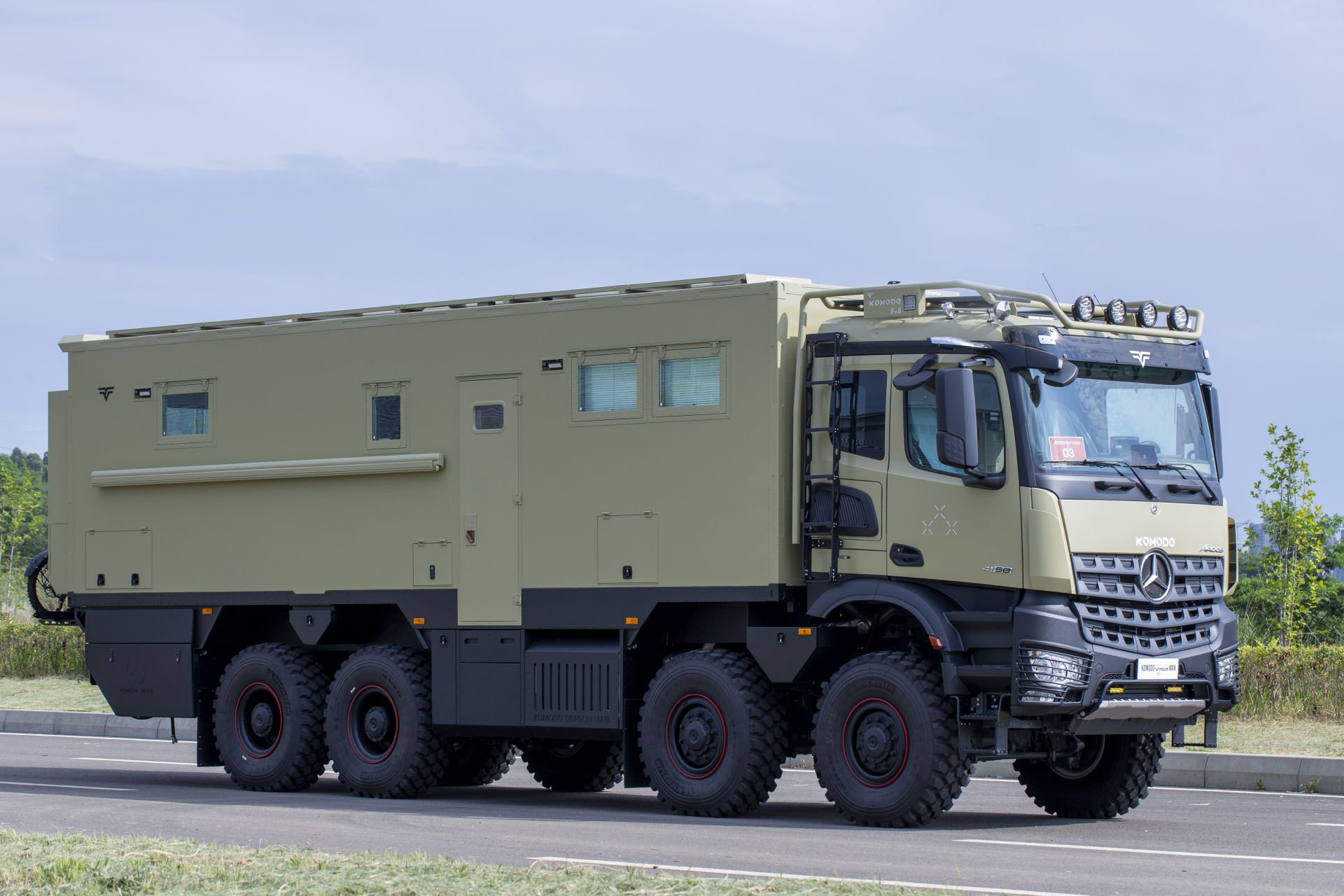 去最野的地方 看最美的风景 过最舒适的生活 #科摩多龙越野房车