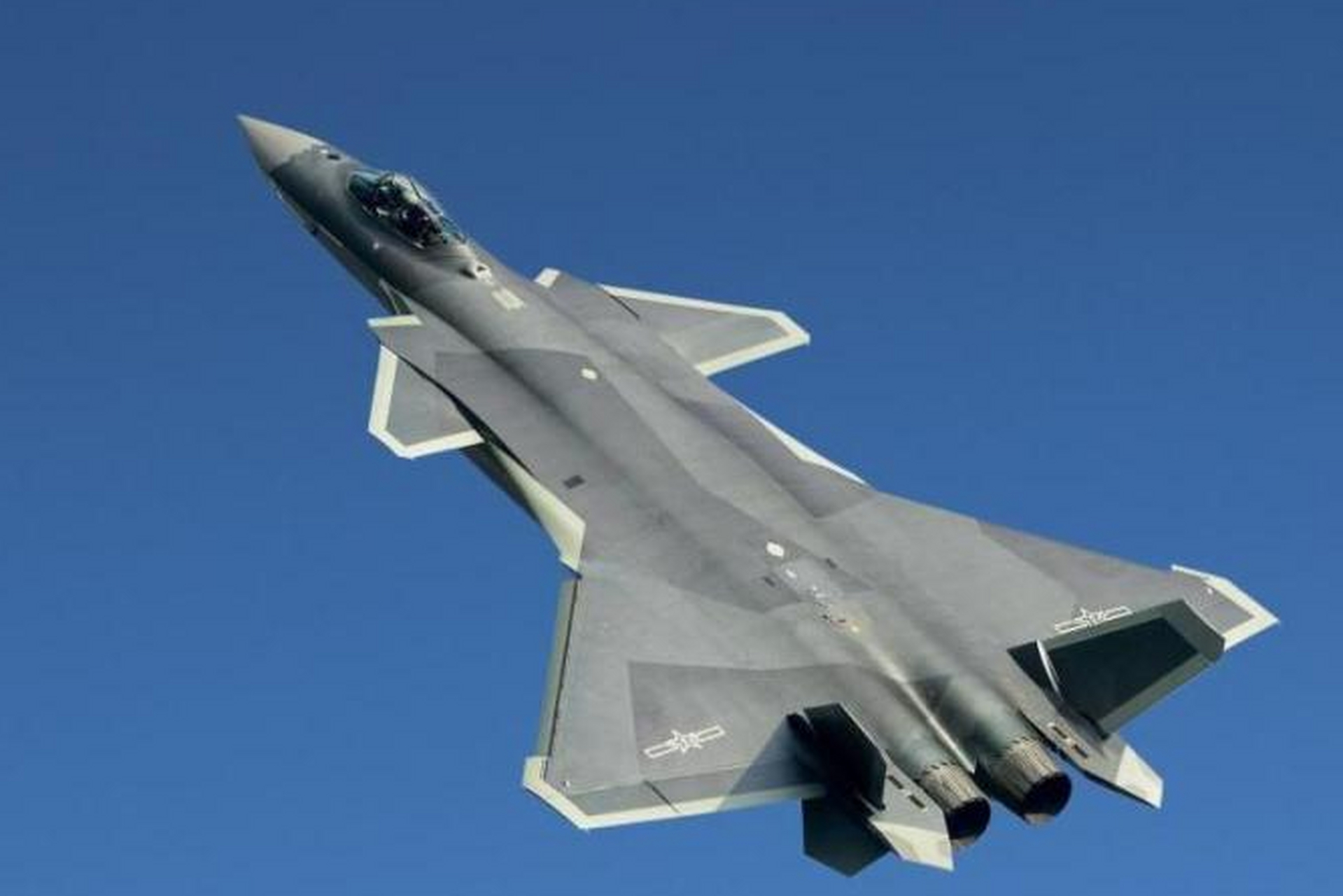 歼20战机是中国军工制造业的一抹亮丽风景线.