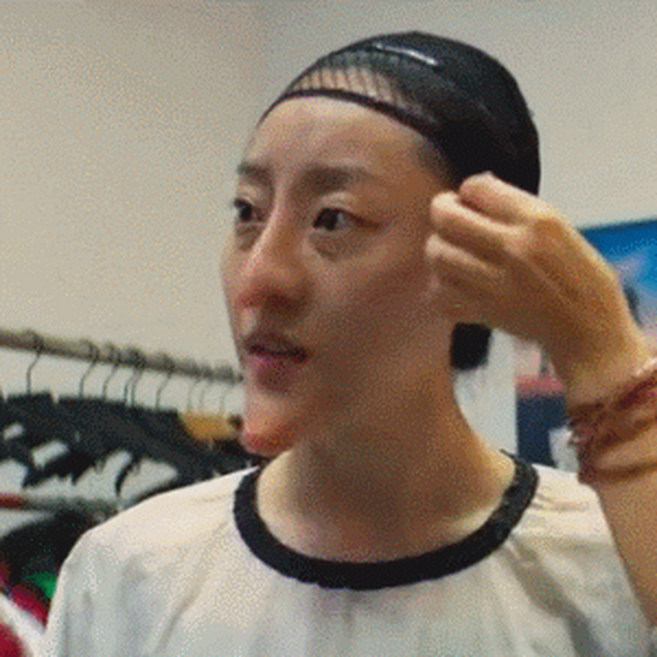 鄂靖文中国内地女演员,代表作《新喜剧之王》,平壤国际电影节最佳女