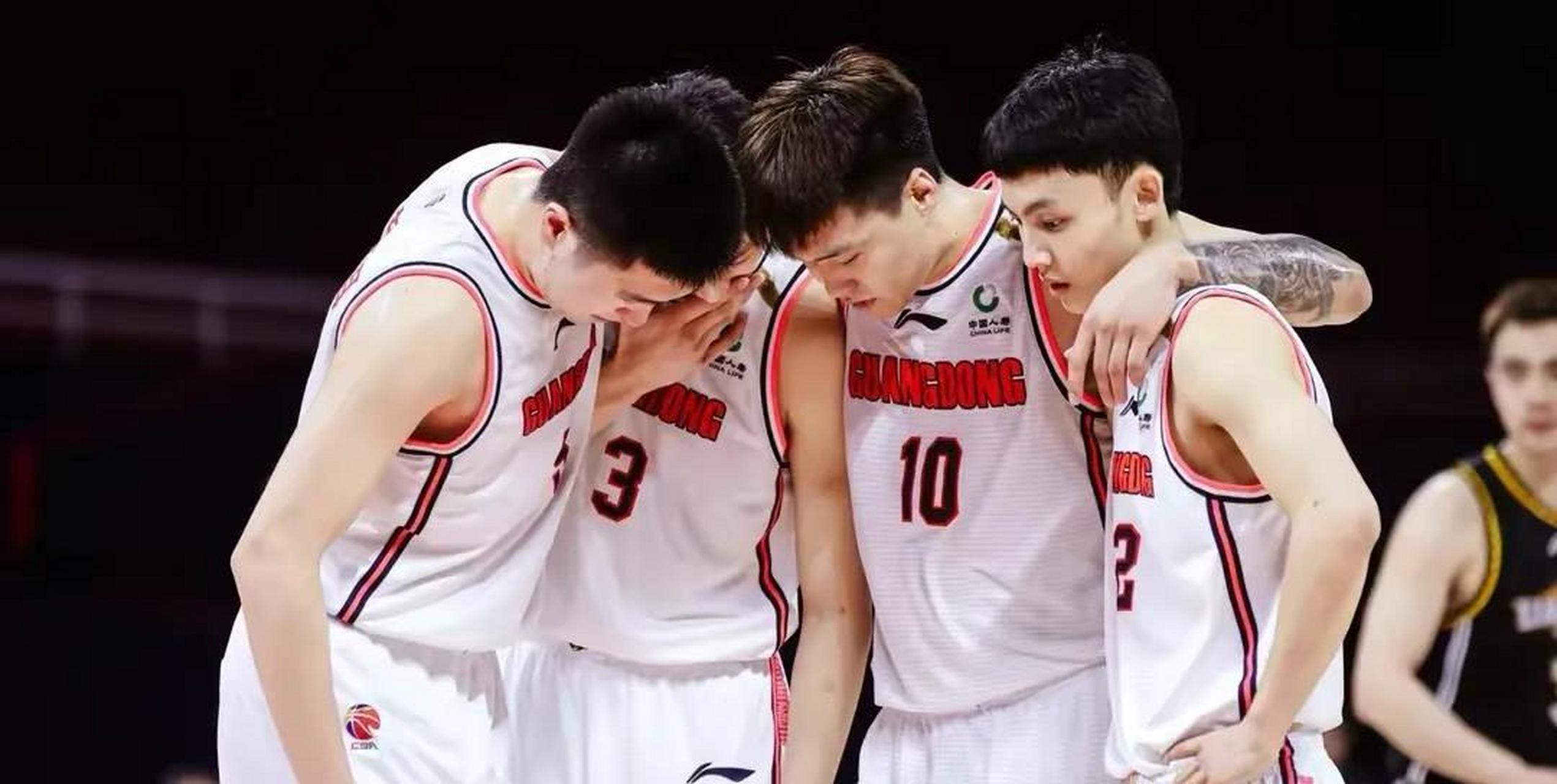 不出意外,本赛季广东三支球队晋级季后赛四强!