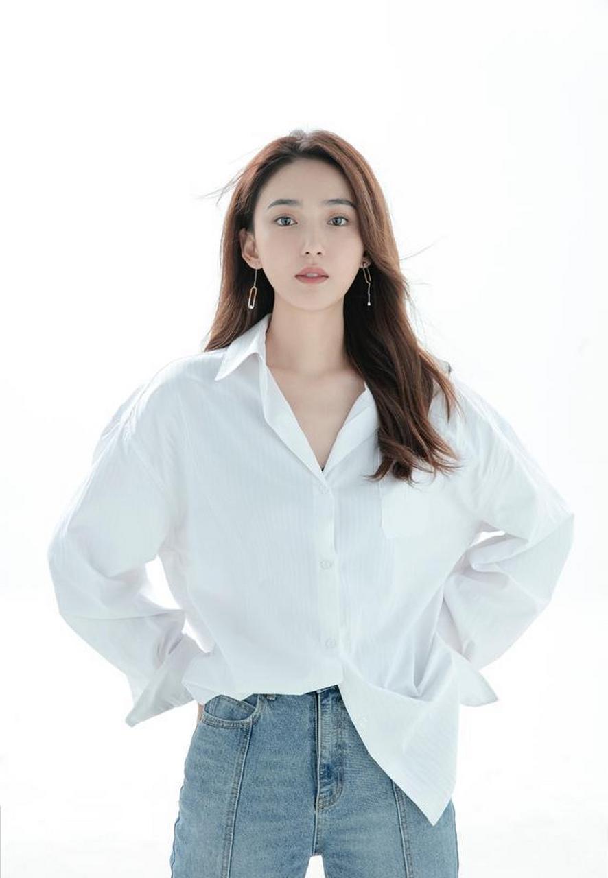 美女演员艾晓琪可爱美照欣赏,好看啊