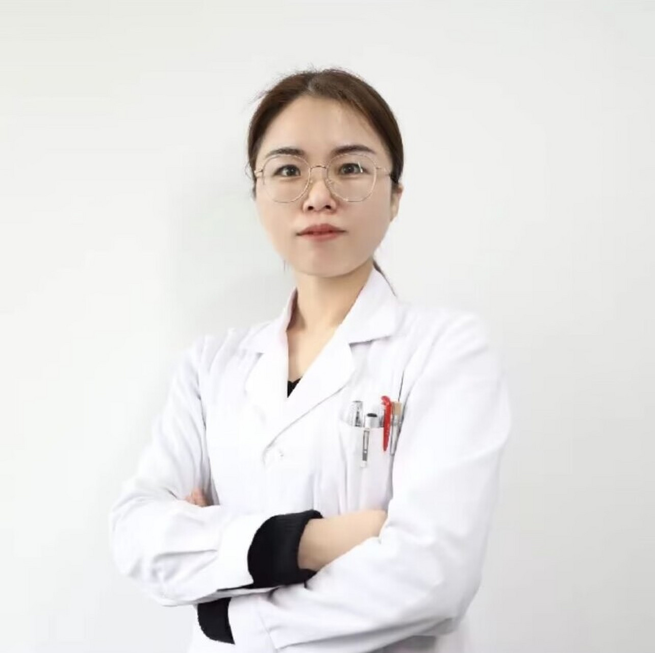 我是血液科医生徐春弟如果您或者身边人有血液病问题,别着急划走,给