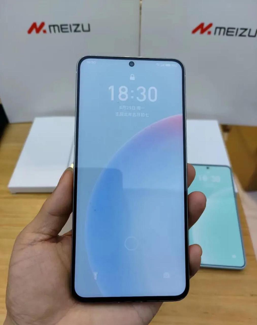 魅族20真机图,说实话这下巴连发布许久的小米13都不如, 憋了二年就憋