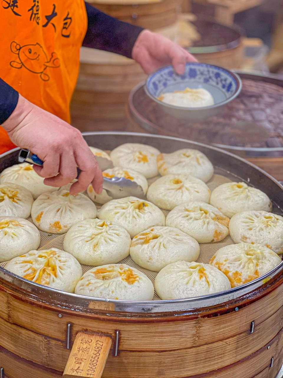 正宗建德豆腐包又扁又软! 	 百吃不腻!