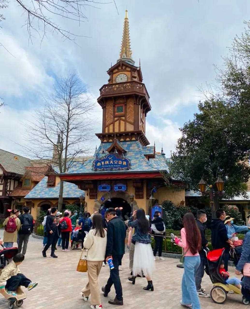 小飞侠天空奇遇,一个适合小朋友们玩的项目 在小飞侠附近拍到的城堡好