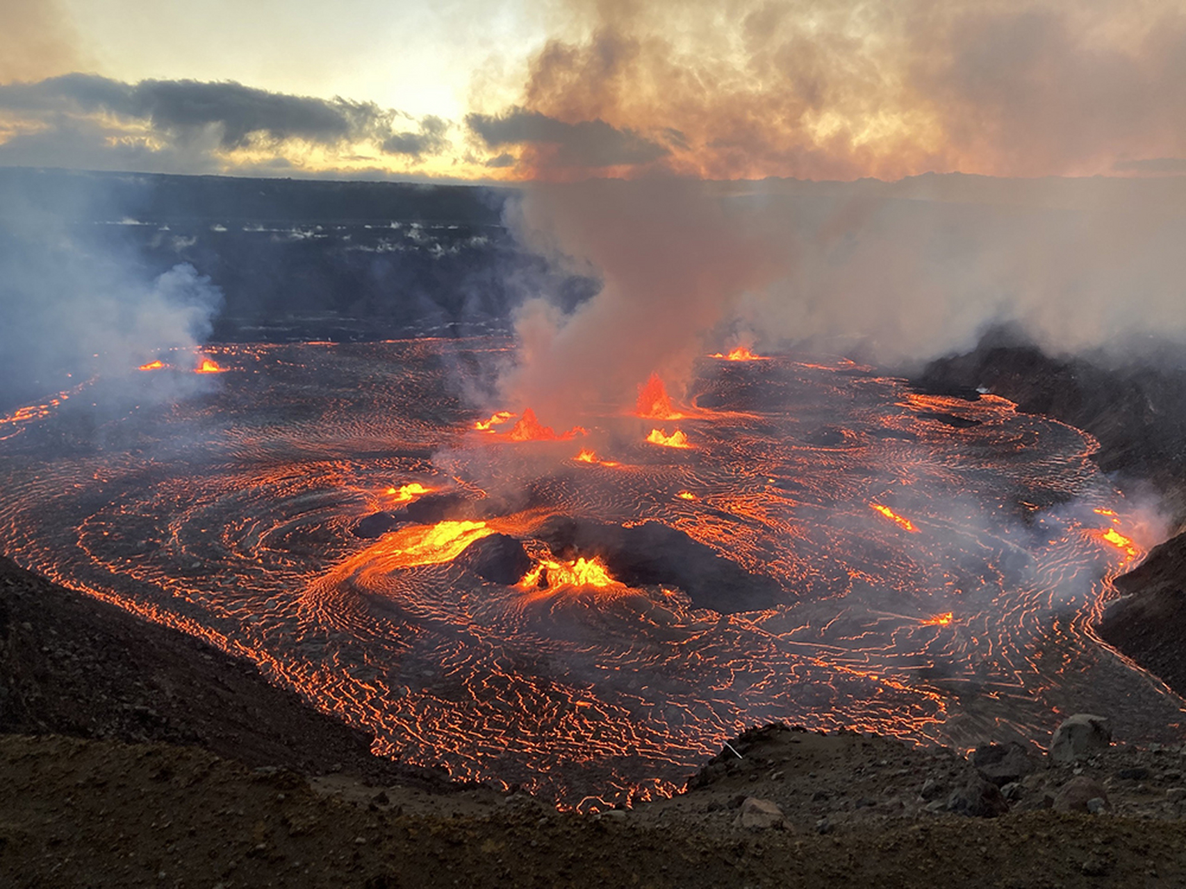 基拉韦厄火山图片