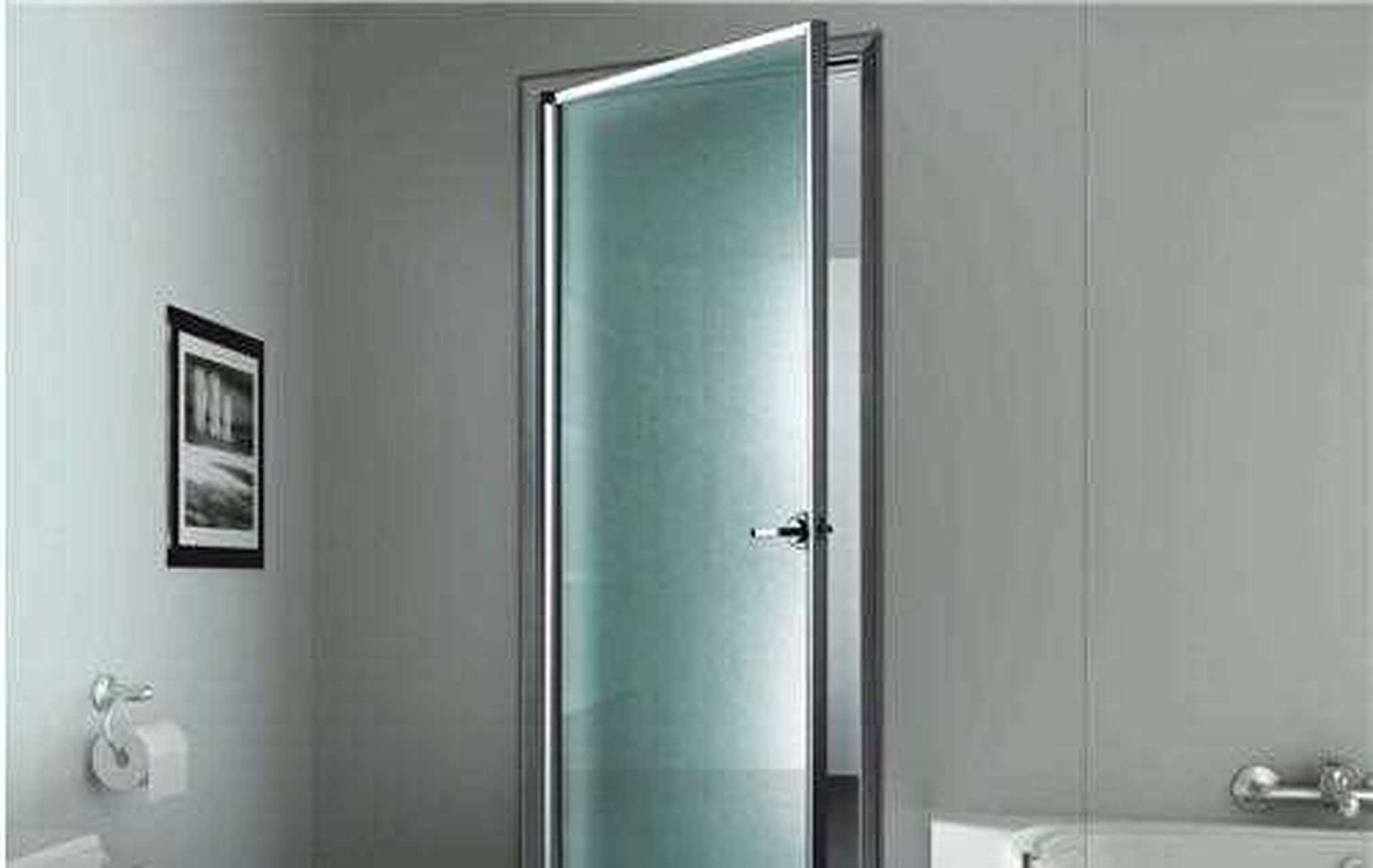 单包边就是只包墙体一侧的门框,而另一边门框用砖收口,一般来说阳台