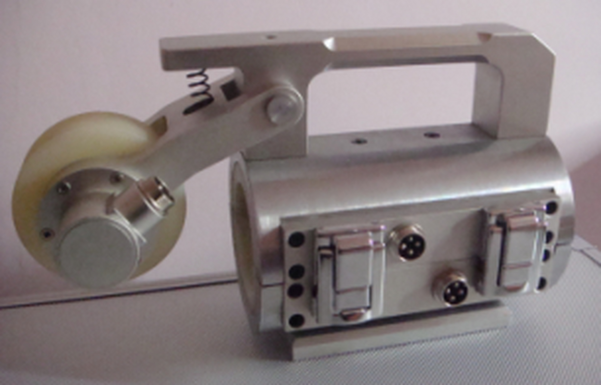 钢丝绳探伤仪 #钢丝绳探伤仪一,产品概述 ◆02能在线检测钢丝绳内