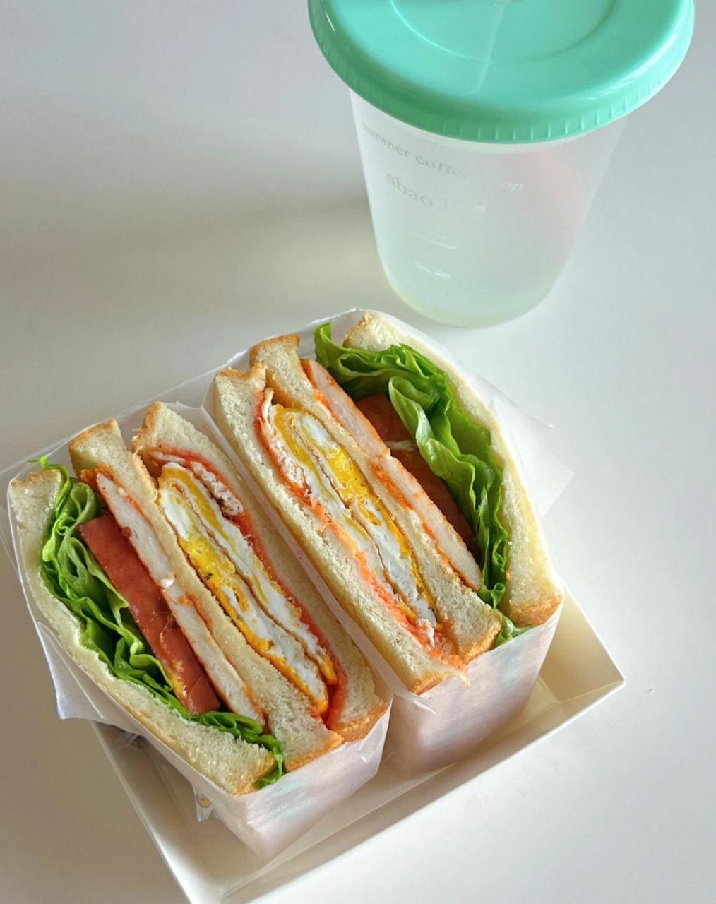 自制外带早餐丨奥尔良鸡扒三明治[饺子][鸡蛋] 最近很喜欢吃简单快手