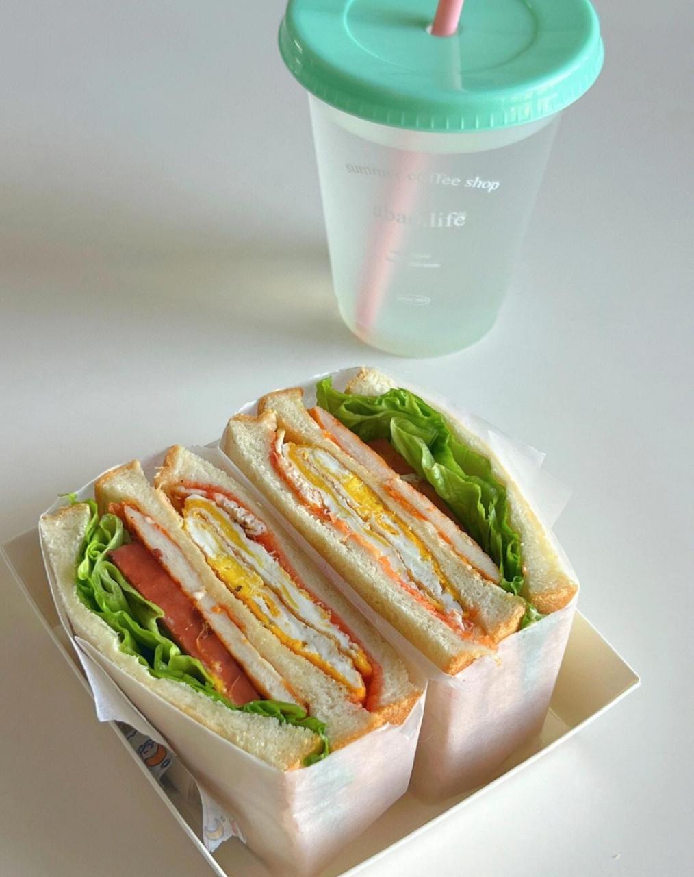 自制外带早餐丨奥尔良鸡扒三明治[饺子][鸡蛋] 最近很喜欢吃简单快手