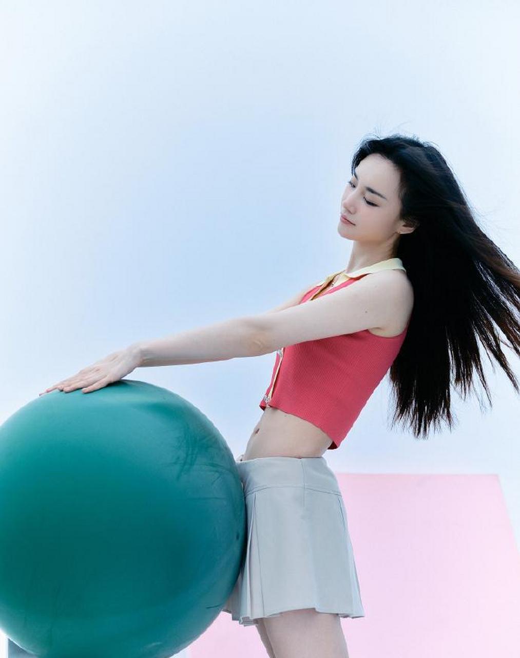 美女演员赵菲迷人写真欣赏,真的好漂亮啊