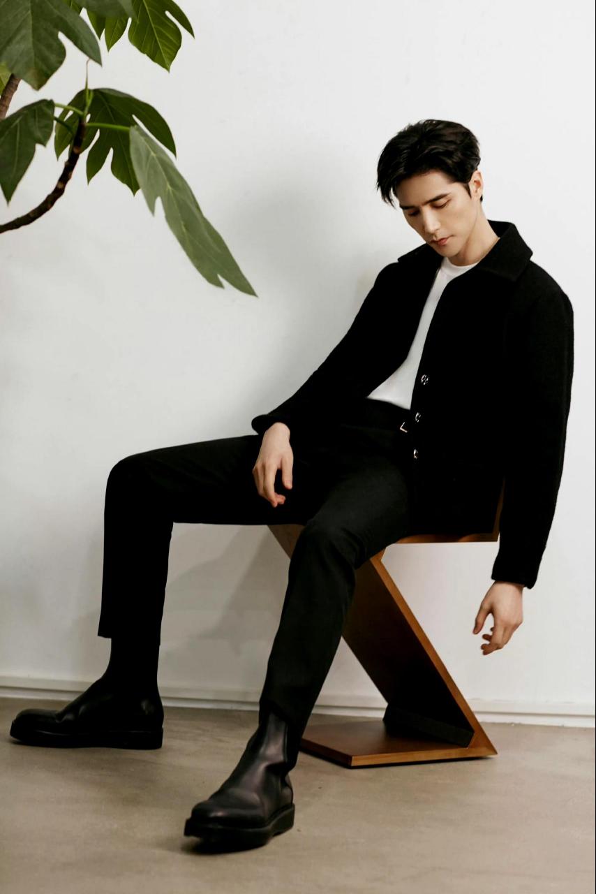 阿云嘎穿搭 嘎子这建模脸和漫画身材 阿云嘎以后多营销一下颜值吧!