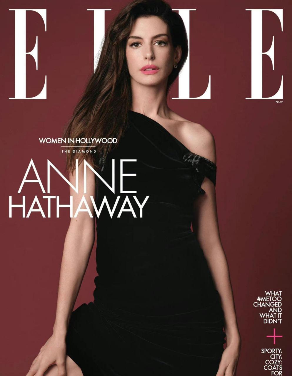 安妮·海瑟薇xelle美版11月刊封面大片,小黑裙上身优雅又妩媚,还是