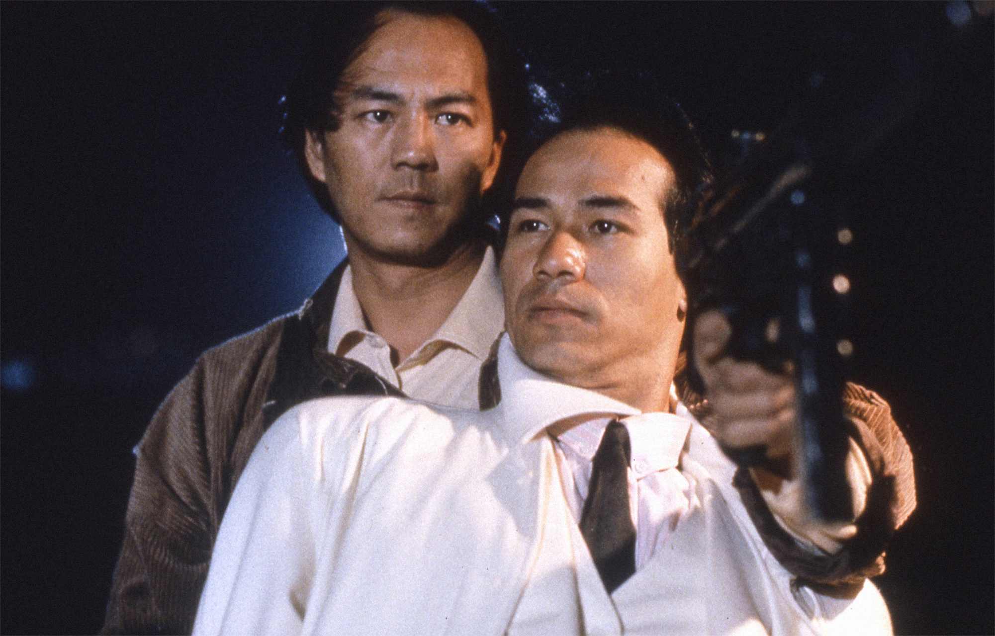 出演电影香港票房榜】  1994年《醉拳ii》4105万,年度第2,饰演黄麒英