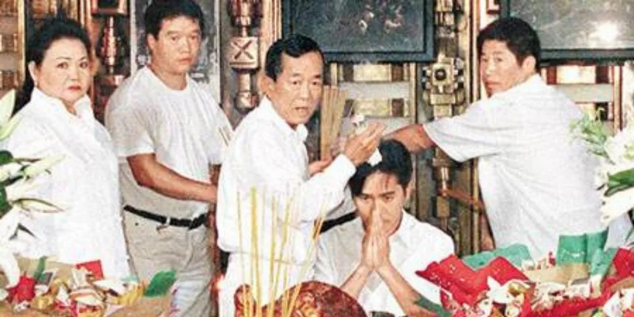 就这样白龙王成了梁朝伟干爹.