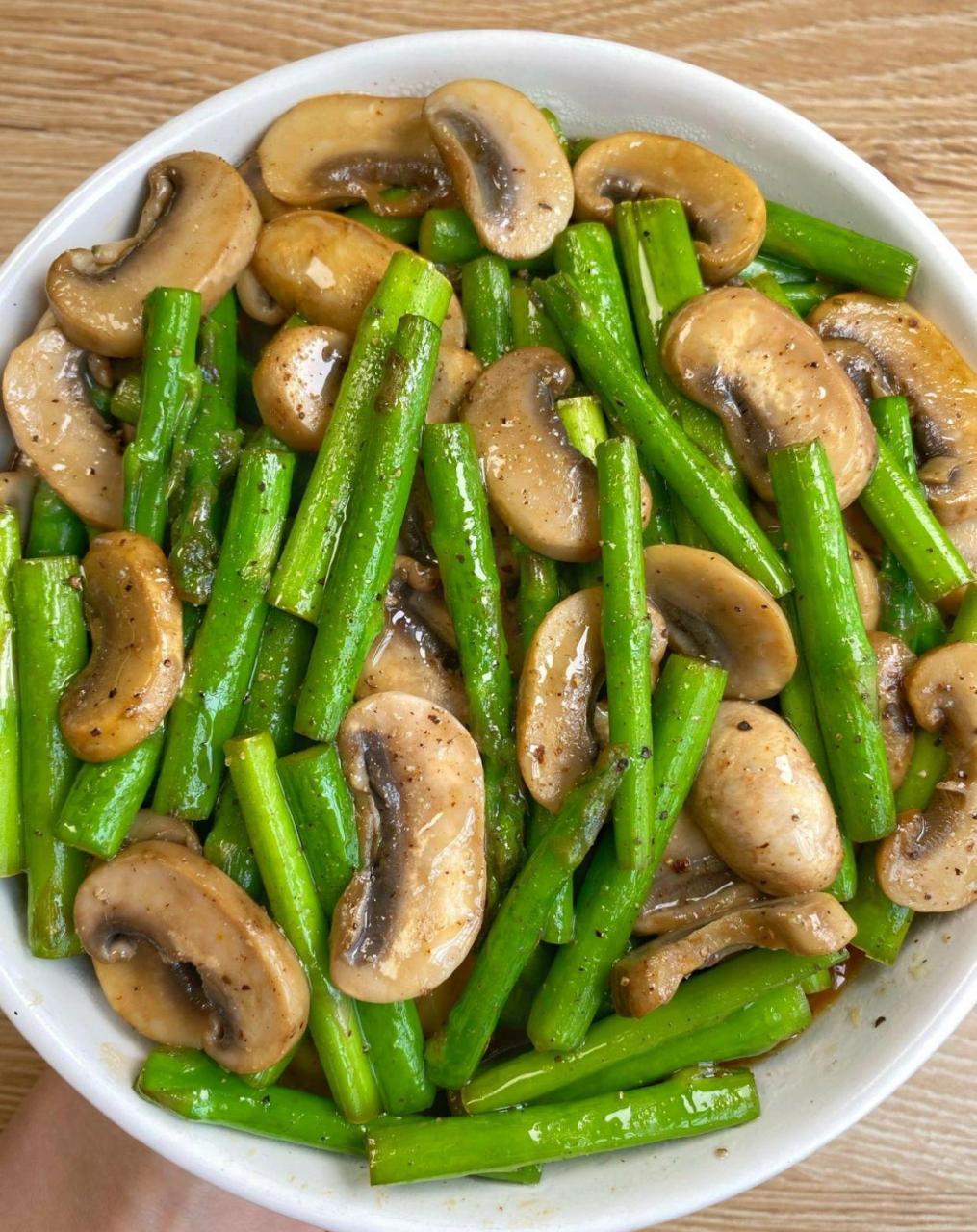 芦笋炒口蘑  #奇趣美食嘉年华