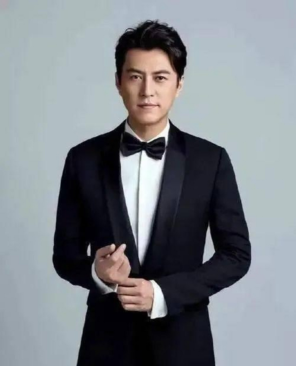 靳东曾经拍摄过一部名为《孙光明下乡记》的电视连续剧.