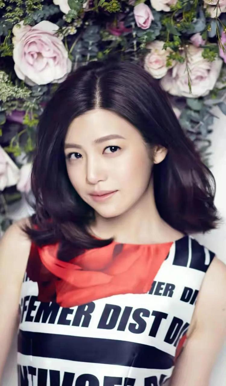 陈妍希:《男人装》里的她原来如此性感迷人