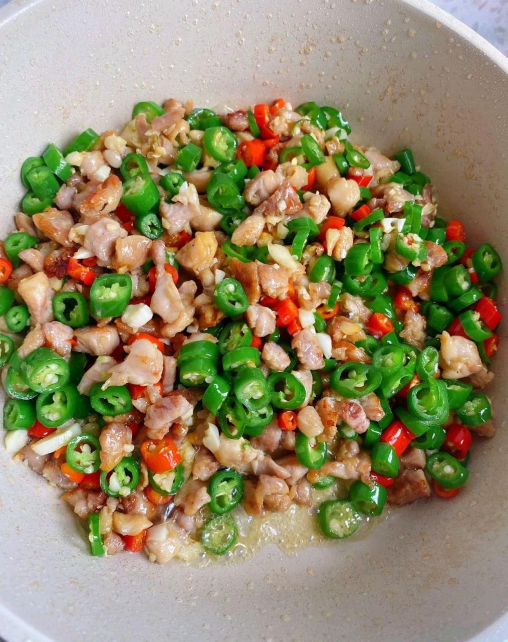 97巨好吃下饭菜9215双椒鸡肉丁7515香辣嫩滑97 大口吃