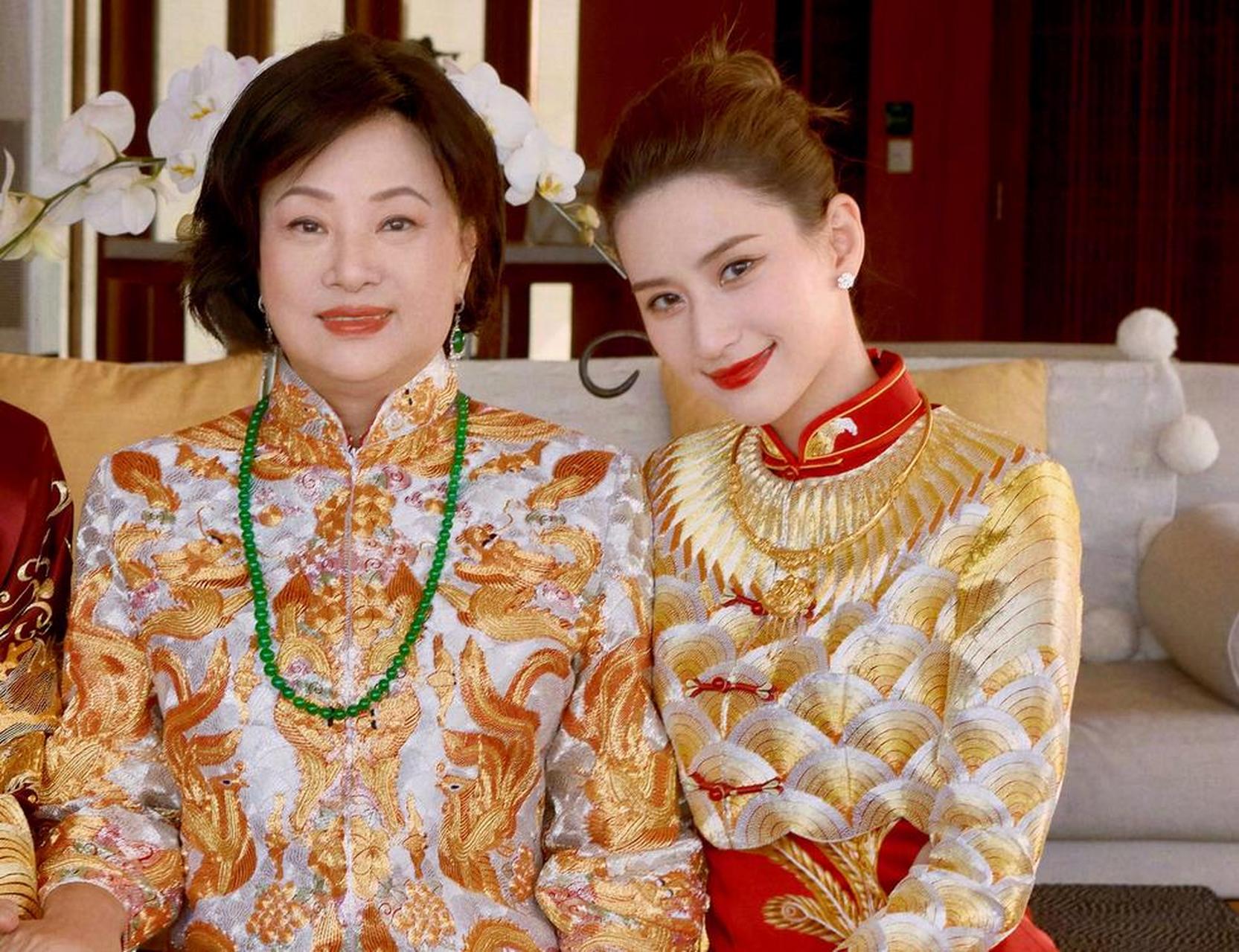 演员窦骁和赌王千金何超莲婚礼在巴厘岛顺利举办,窦骁
