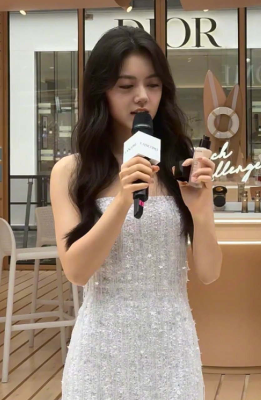 赵今麦流苏吊带裙生图颜值抗打呀 #赵今麦流苏吊带裙