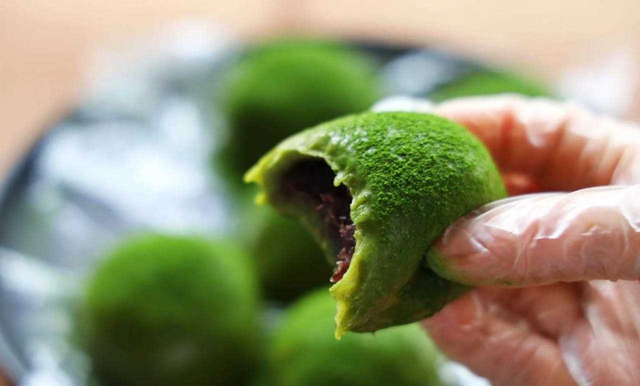 说到驴打滚,我们都很熟悉,那软滑的口感,艳丽的颜值,加上甜蜜的味道