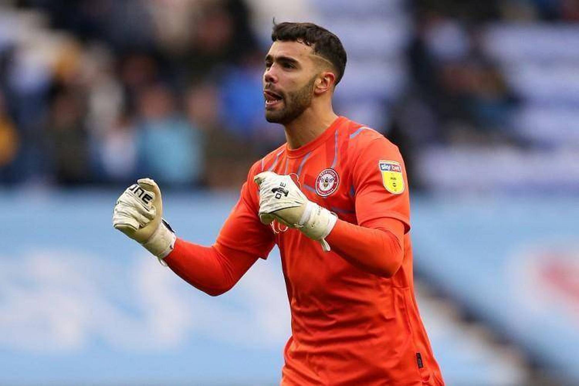 7月30日讯 罗马诺消息,目前拜仁与布伦特福德就拉亚