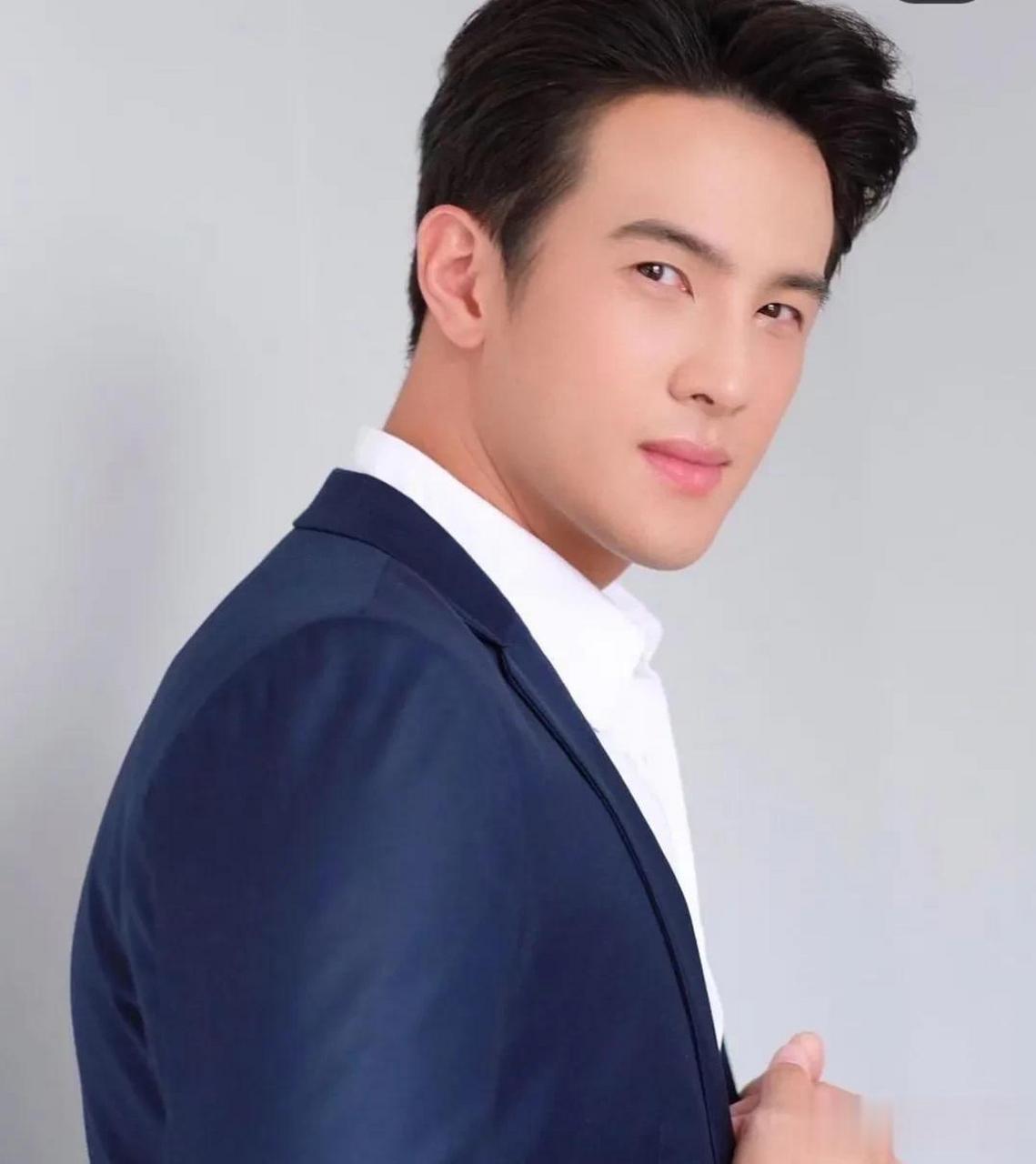 james ma刚刚在接受访问时确认,与pie之间已经跨越了friend zone,关系