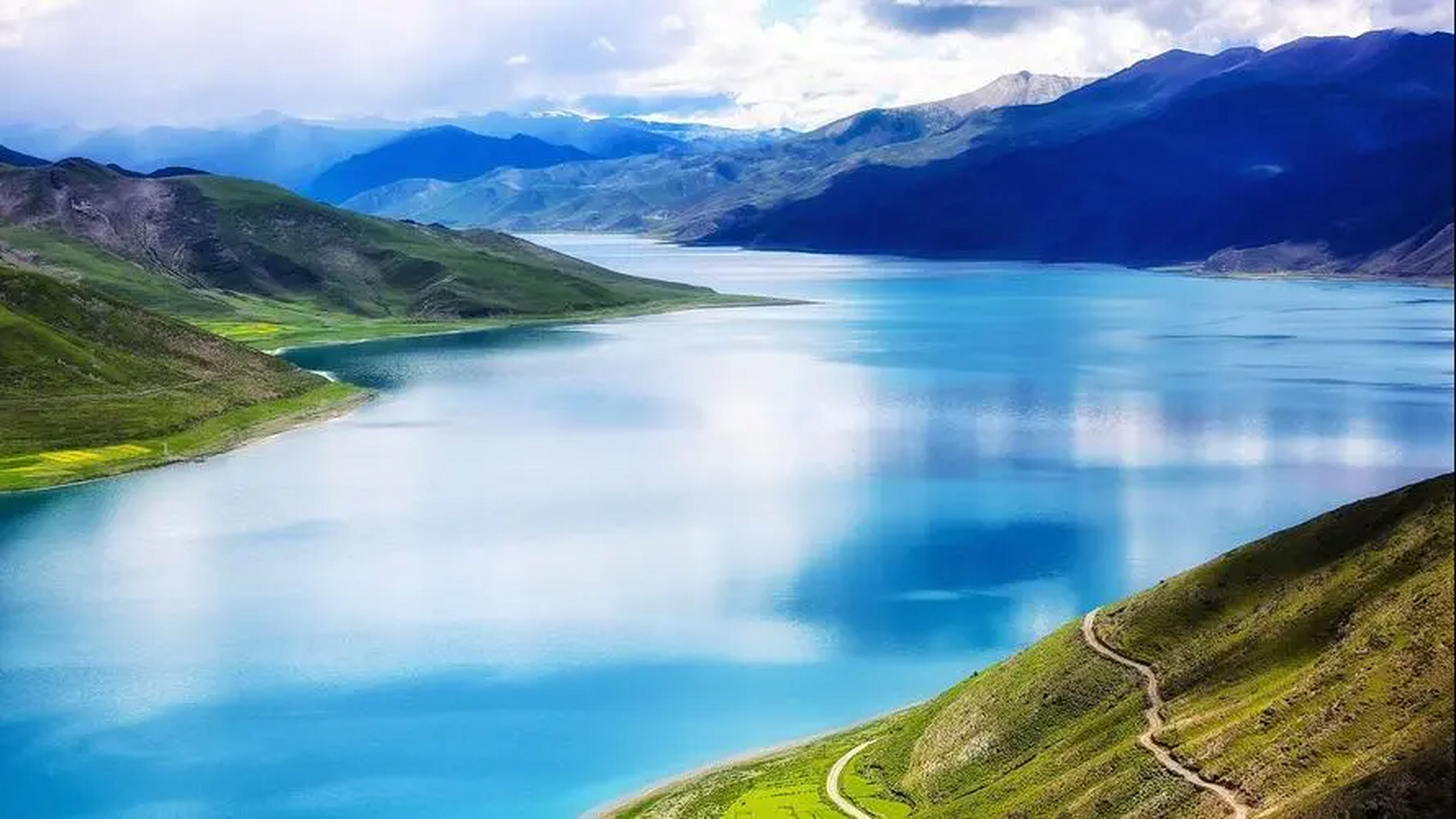 西藏人间仙境的壁纸来了 西藏,那是一处人间秘境,那里的美,仿佛是上天