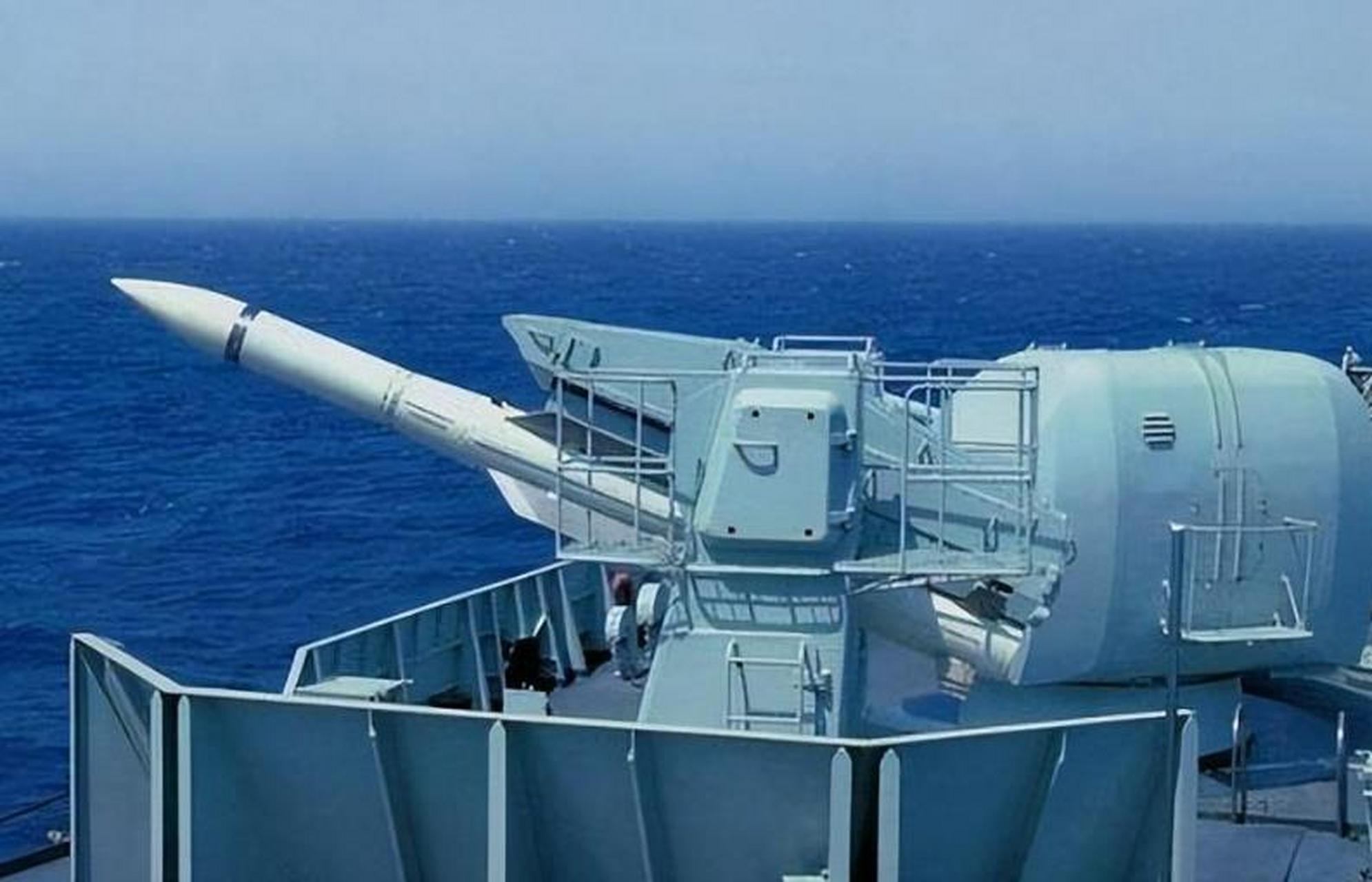 这种驱逐舰是我国第一种自行研制的具有区域防空能力的驱逐舰,为我国