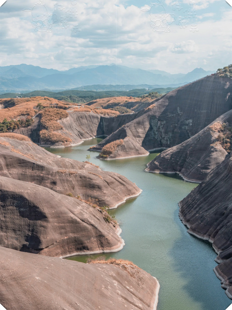 【郴州高椅岭,丹霞地貌的宝藏】  南方旱灾过后,郴州高椅岭展现出了