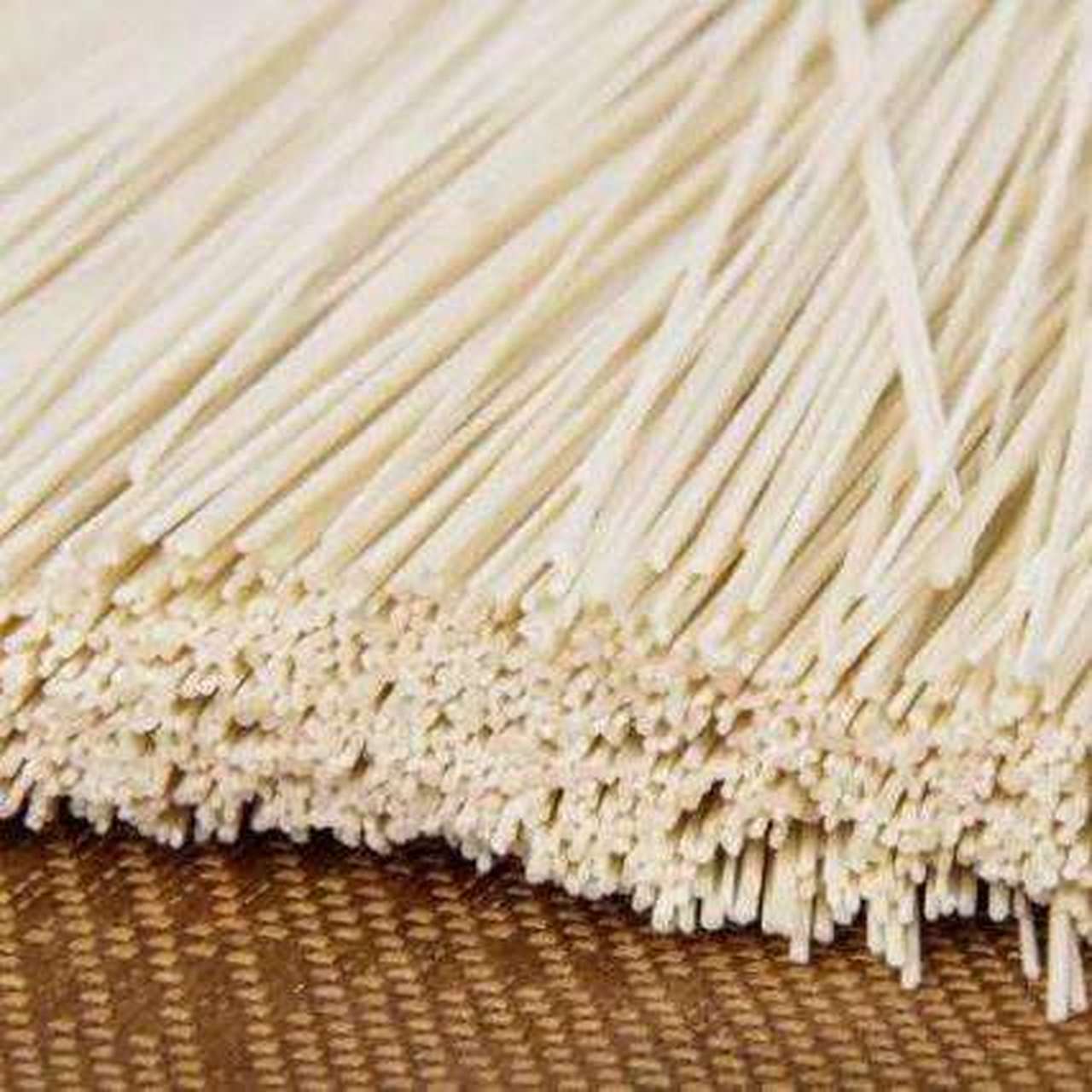 绥阳空心面,顾名思义就是空心的面条.