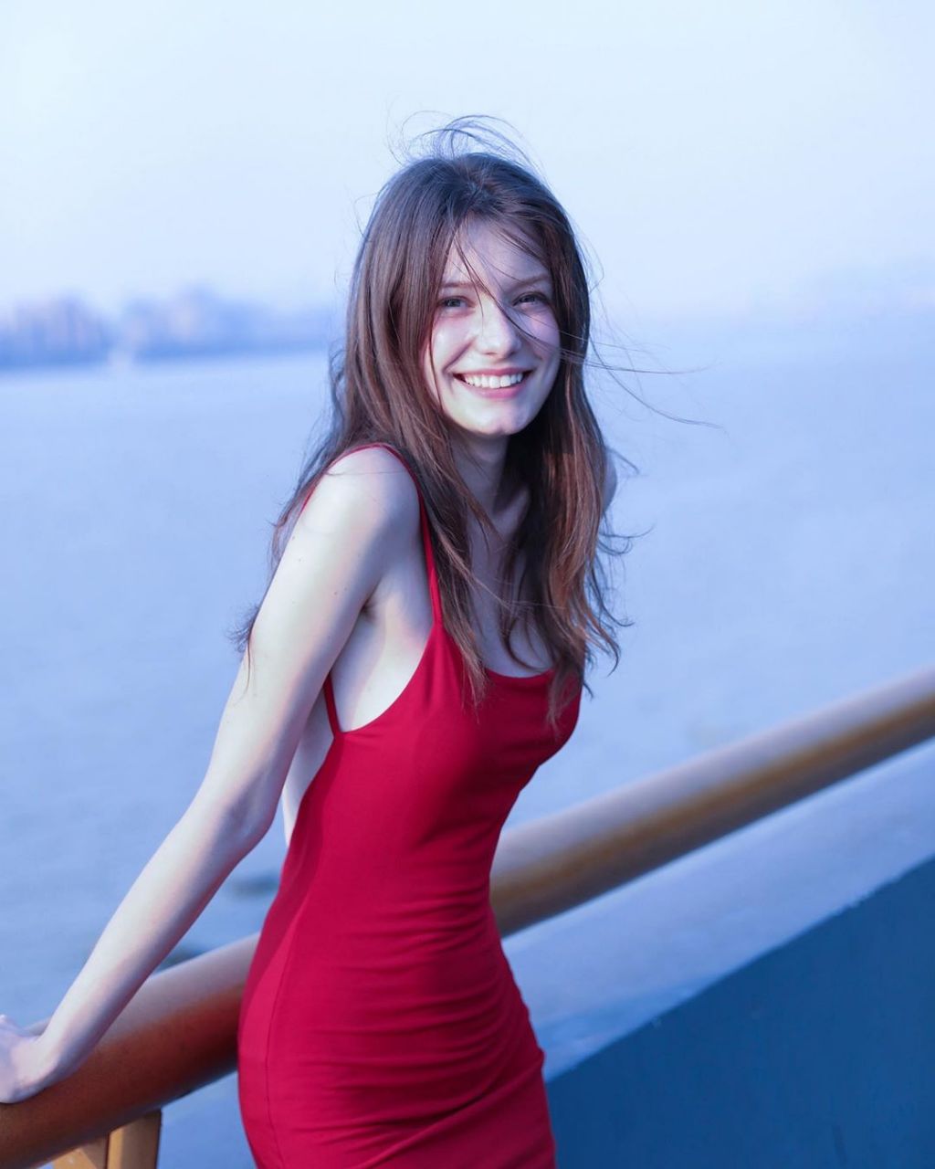 白俄罗斯少女 anastasia cebulska