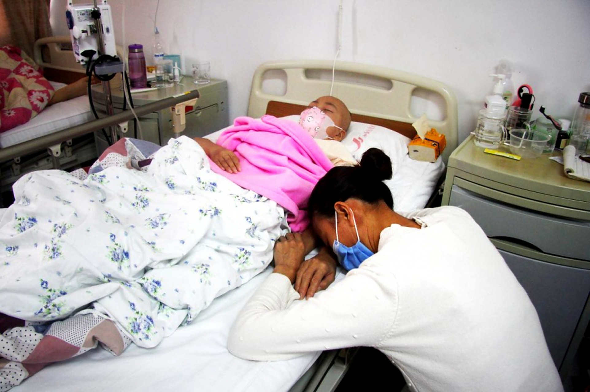 女儿照顾病重父亲一年,却一分遗产也没得到.