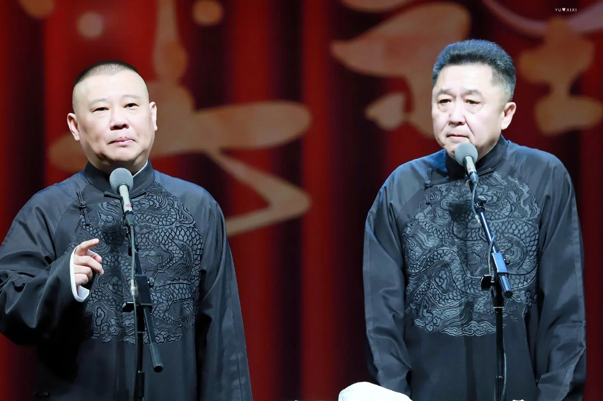 喜欢听德云社郭德纲于谦的相声,但也不排斥曹云金.